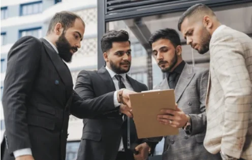 فريق عمل مركز الخدمة المتخصص